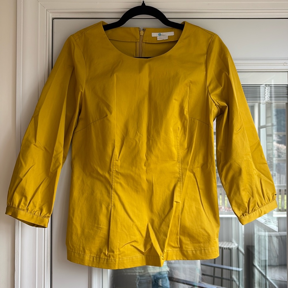 EUC Boden Fitted Top